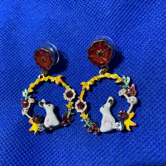 Spring Bunnies Earrings - Picture 1 of 2